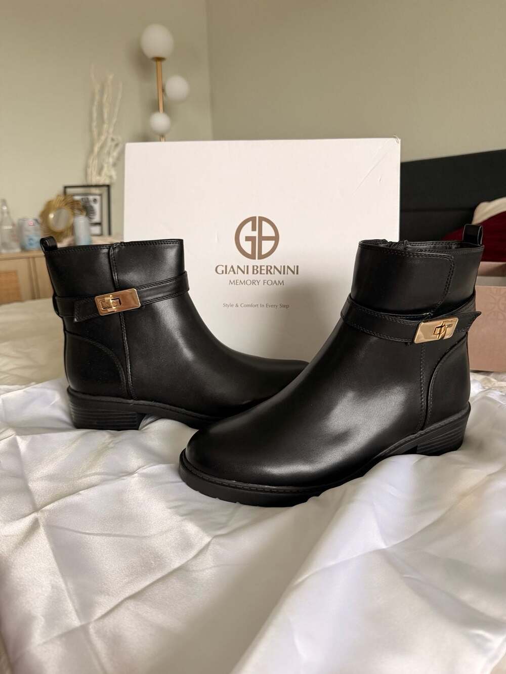 Giani Bernini Becca Buckle Booties Size 8.5M Black Faux Leather